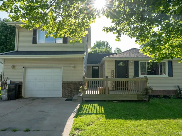 108 Carolina, Marysville, MI 48040