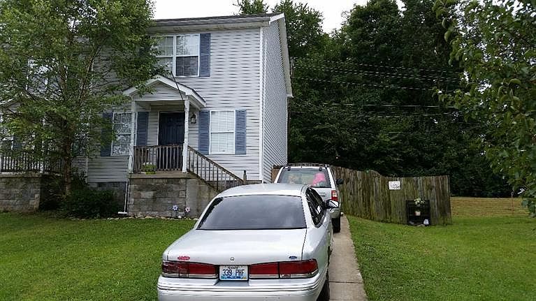 2nd image of 212 Maple Leaf Ln