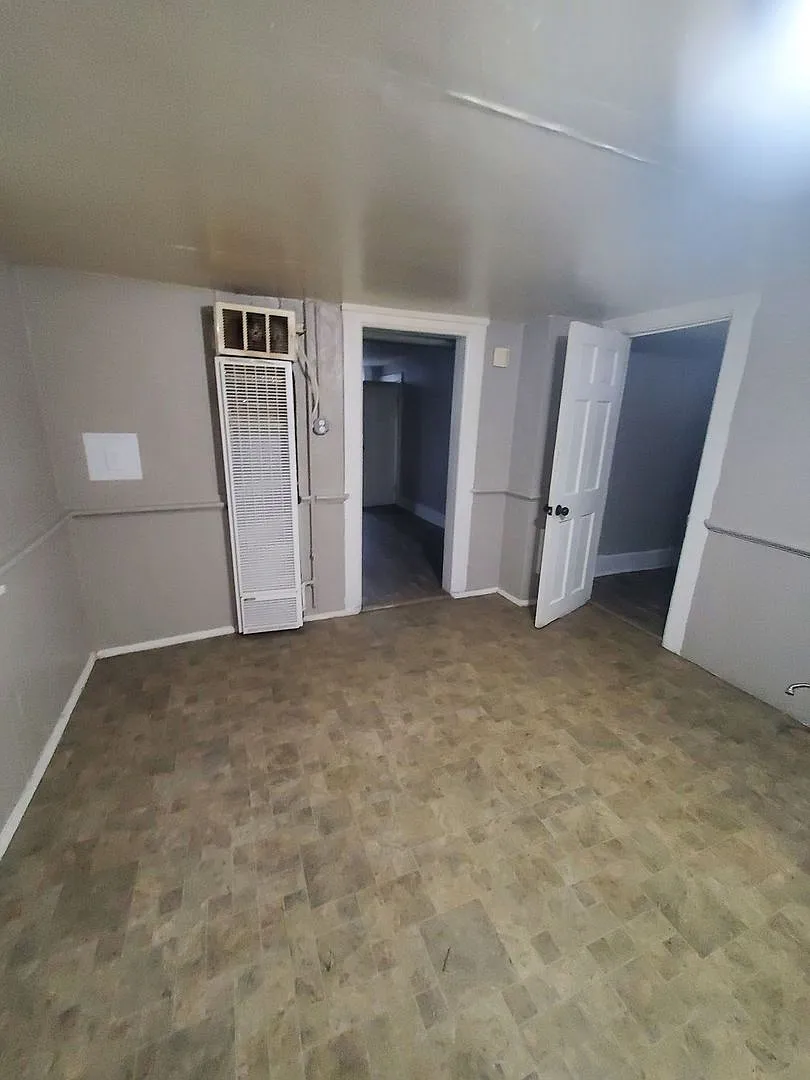 2056 S 5th Pl. (3 Unit) — Photo 2