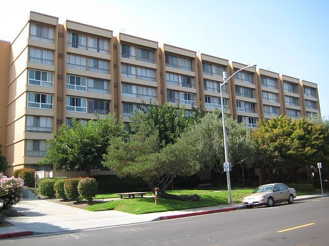 Front of Condominum