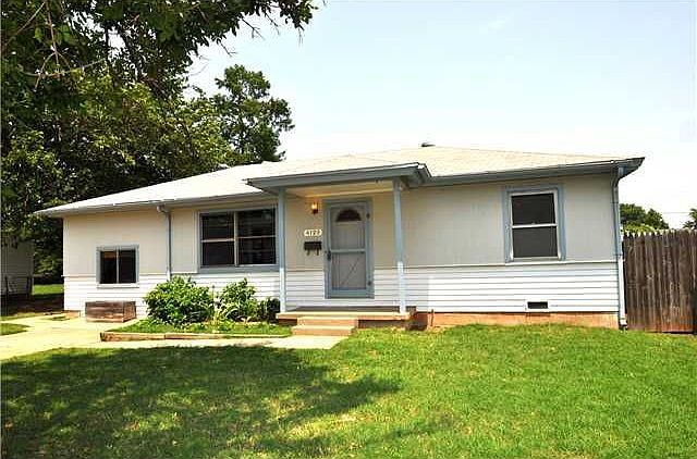 1st image of 4129 SE 41st St