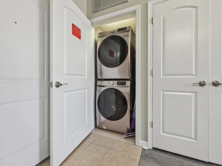 5808 Washington St #507 — Photo 5