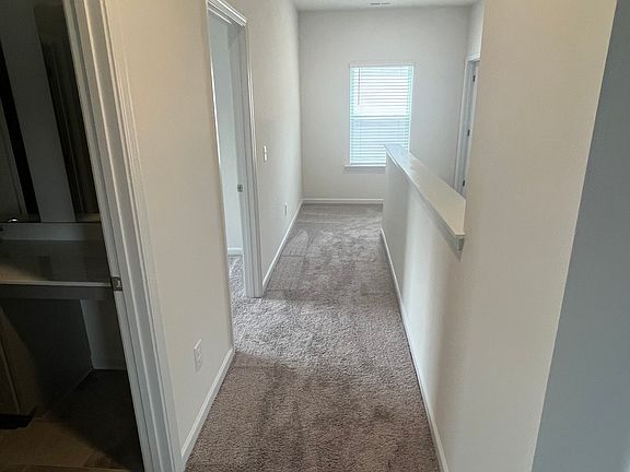 4th image of 28 Sonoma Dr