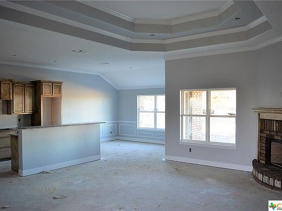 4th image of 8604 Oak Hills Dr