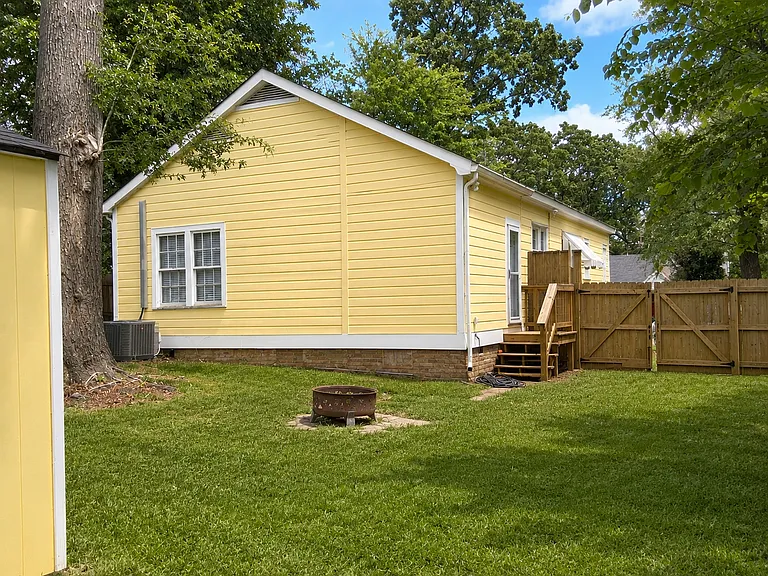 516 Hartfield St — Photo 14