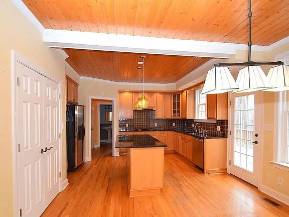 4th image of 11906 Sandy Hill Ct