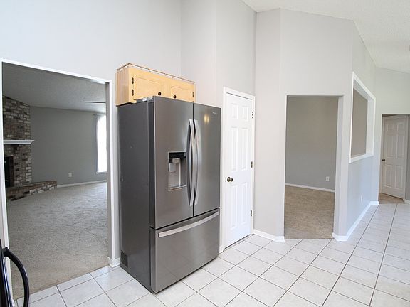 5th image of 2021 Coral Creek Dr