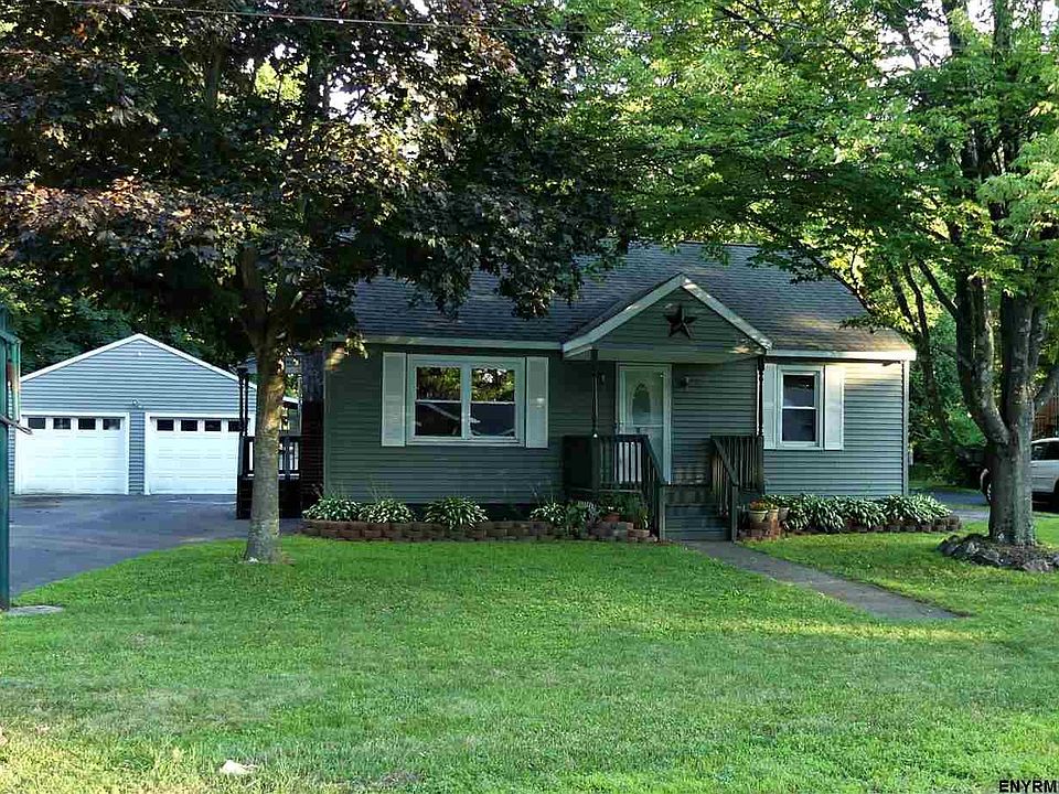 1st image of 520 Leahy Ln