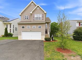 181 Glenwood Ave, Burlington, NJ 08016