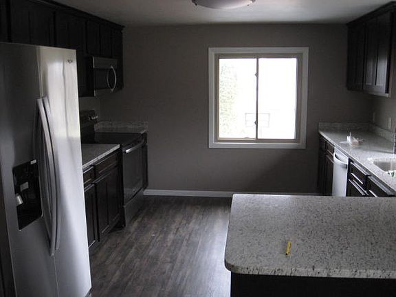 3rd image of S35W26693 Clover Knoll Dr