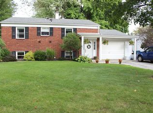 4724 Wickford Dr W, Sylvania, OH 43560