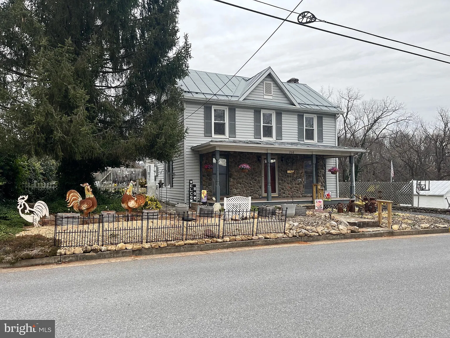 208 S Lee St photo 1