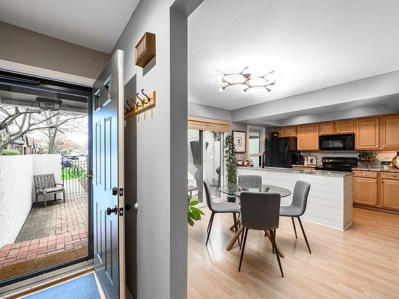4th image of 6669 Willow Grove Pl E
