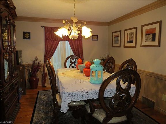 4th image of 27941 Hilliard Blvd