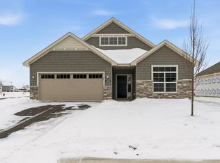 1419 Victory Ln NE, Isanti, MN 55040