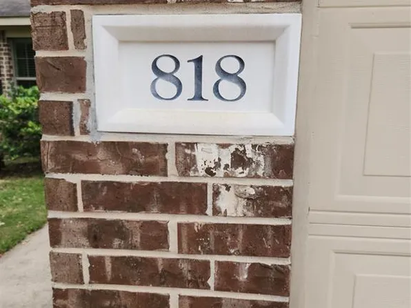 818 Lightningbug Ln, Conroe, TX 77301
