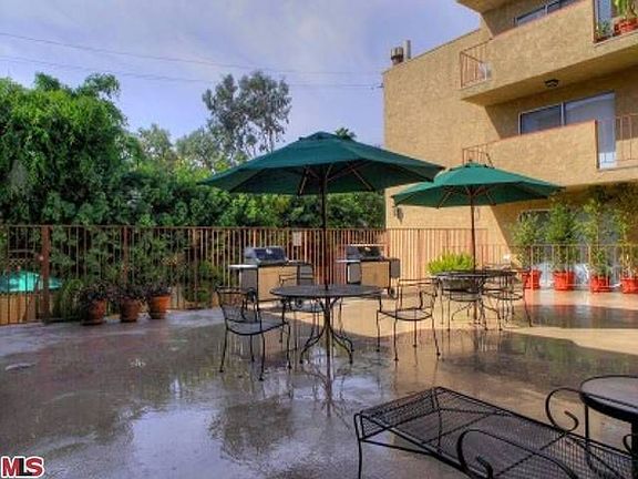 3rd image of 837 N West Knoll Dr APT 120