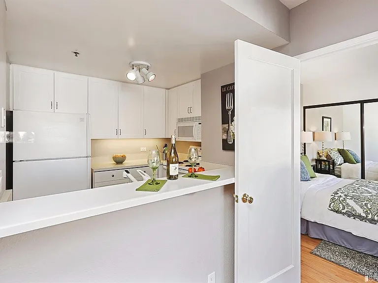 601 Van Ness Ave #731 — Photo 7