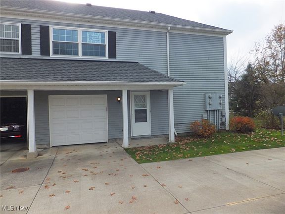 2nd image of 13846 Oakbrook Dr