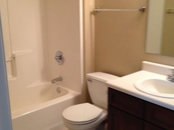 3rd image of 2346 Fleming Dr