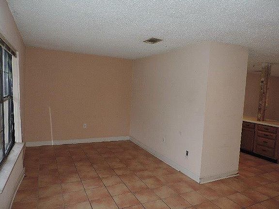 2nd image of 946 McFarlan Ave #946