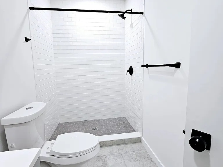 1014 Mandalay Dr — Photo 5