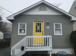 29 Kearney St, Keyport, NJ 07735