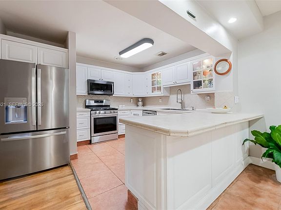 4th image of 6350 NW 39th Ter