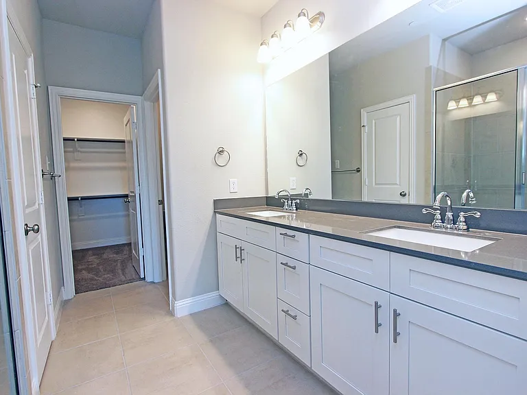4255 Shavano Dr — Photo 12