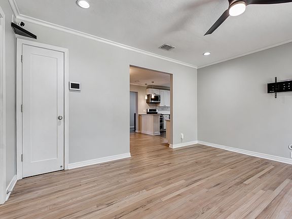 5th image of 3714 Valley Ridge Rd