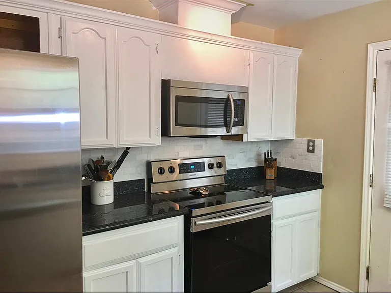 8524 Meadow Ln — Photo 16