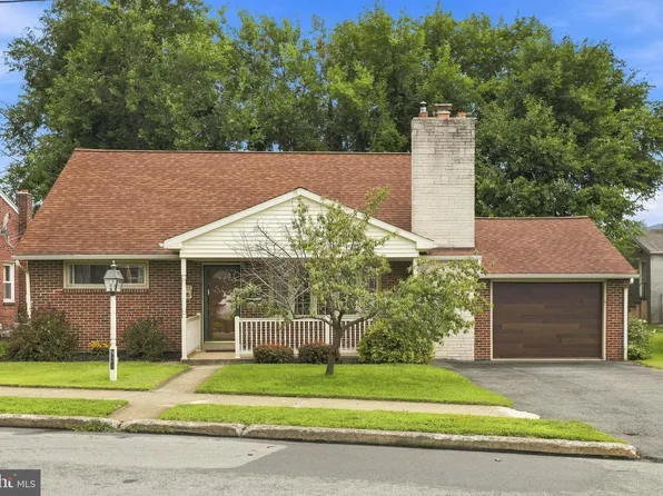821 Ridge Ave, Columbia, PA 17512