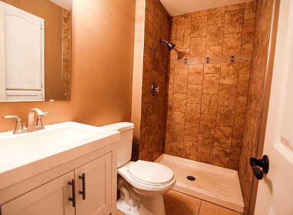 5th image of 167 Gladstone Cir