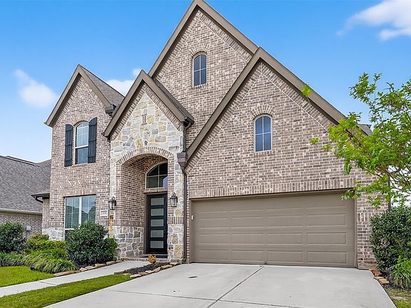 2nd image of 1806 Hackberry Heights Dr