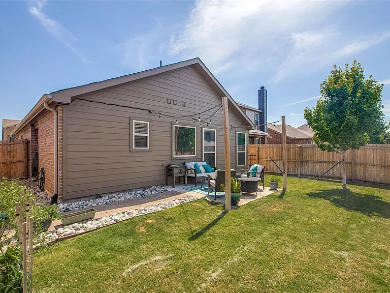 8905 Deadwood Ln — Photo 25