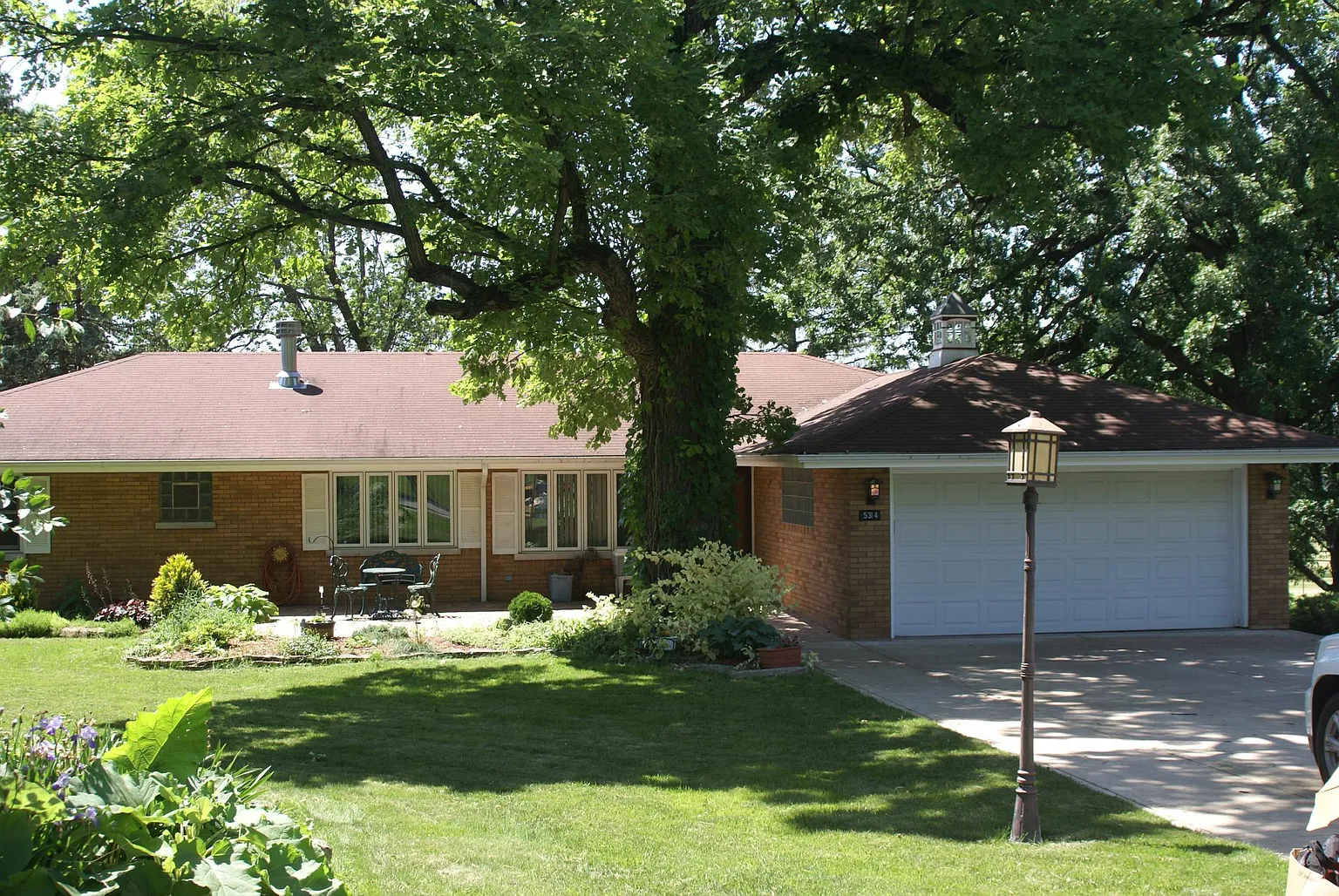 5314 Riverview Dr photo 1