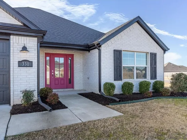 331 W Taverner Xing, Fayetteville, AR 72703