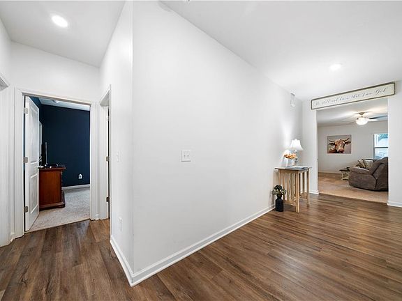 5th image of 145 Meriwether Ln