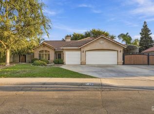 6705 Tiber River Ln, Bakersfield, CA 93308