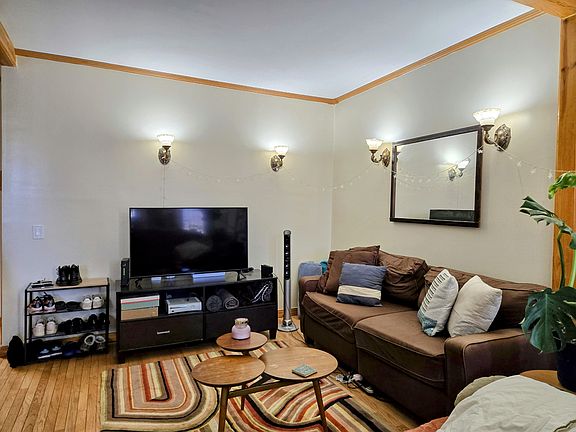3rd image of 253 Rogers Ave #3