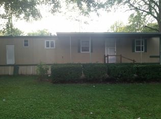 7 Fisherman Dr, Carlyle, IL