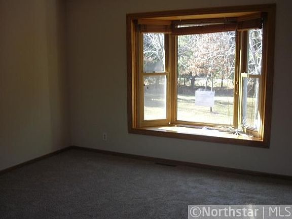 3rd image of 33165 Heather St NW