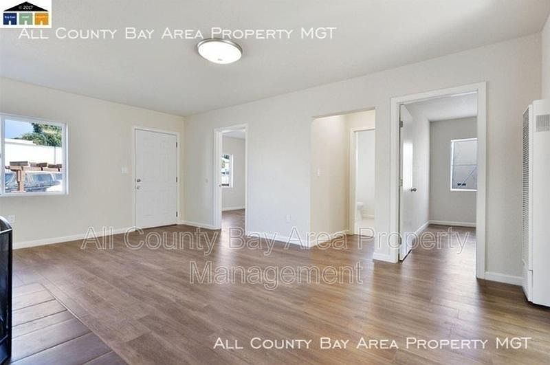 1st image of 2462 Taylor Ave #B
