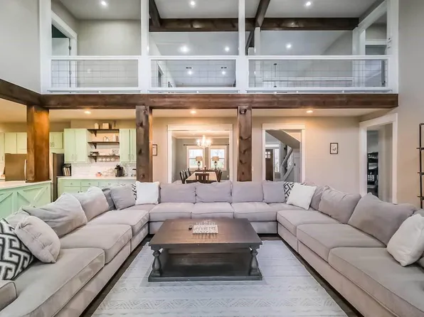 139 Jay Ln, Bellville, TX 77418