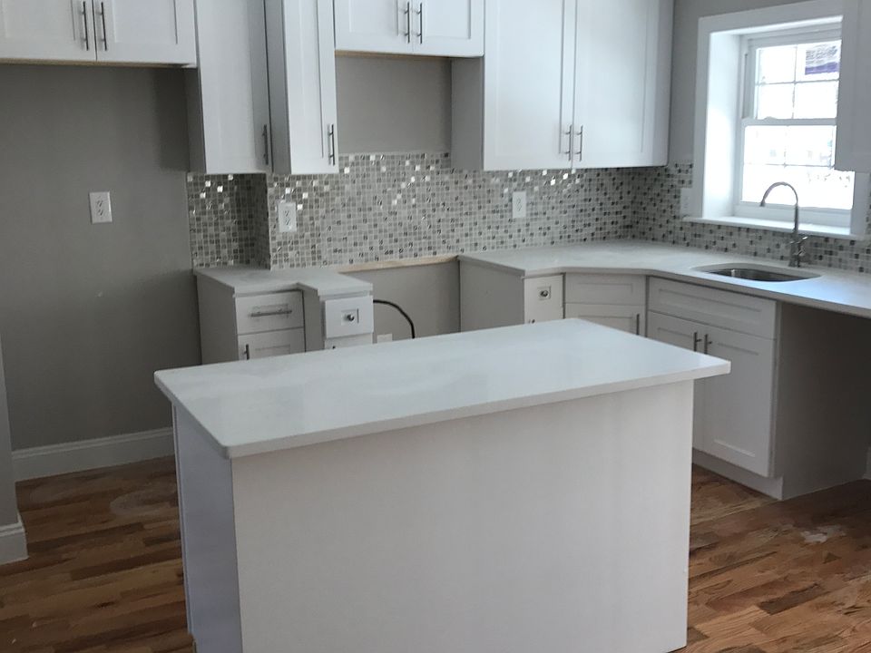 1st image of 3212 Pearsall Ave