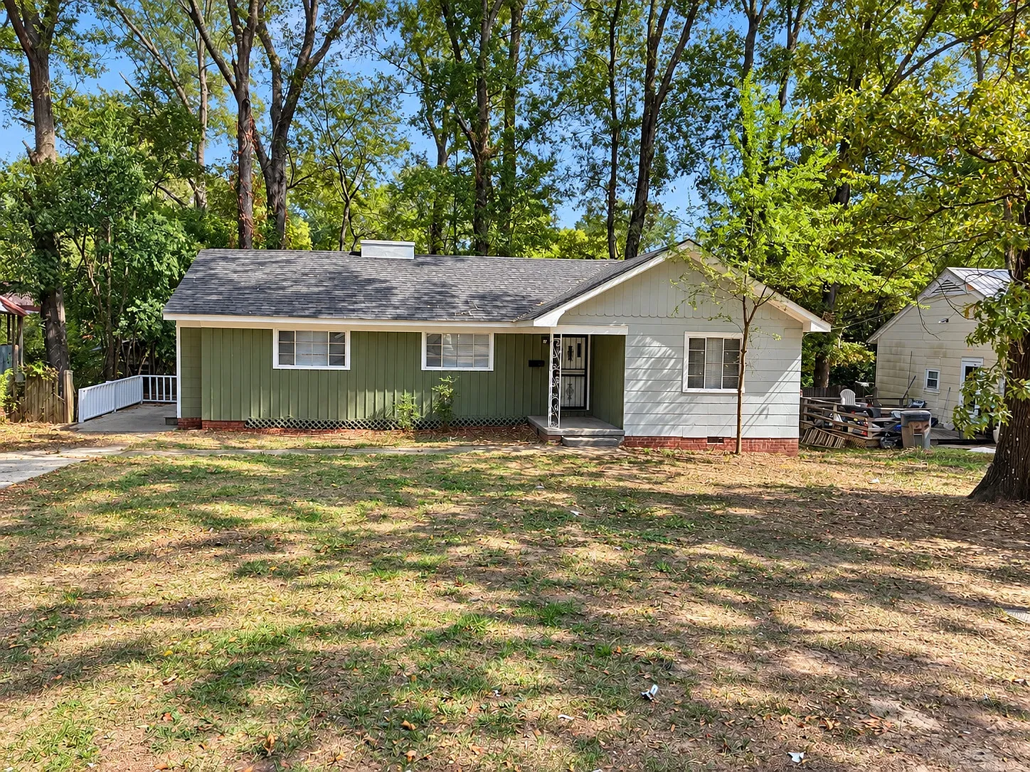 3 bed, 1196 sqft, $1,300 — Photo 1