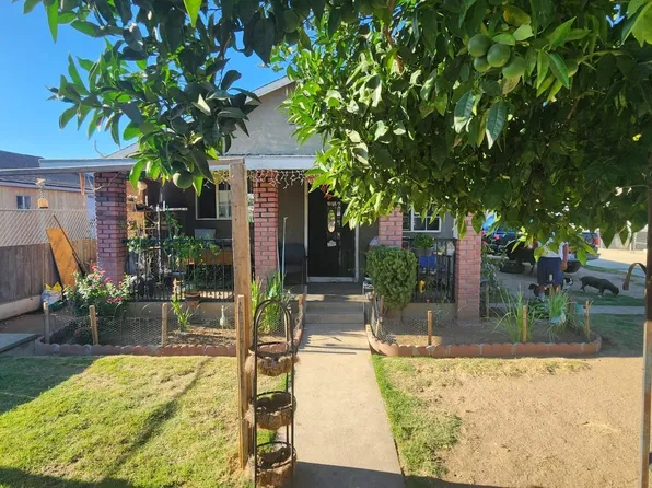 2033 Kenneth St, Modesto, CA 95351