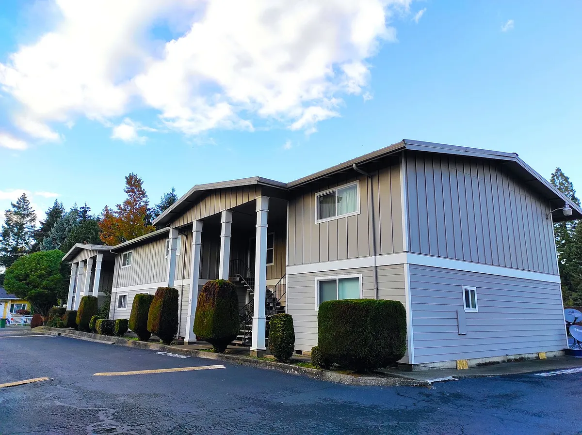 Building Photo - 811 Young Street 286 #290