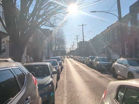 5th image of 1726 Tasker St