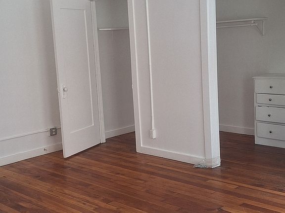 3rd image of 304 S Manhattan Pl APT 206